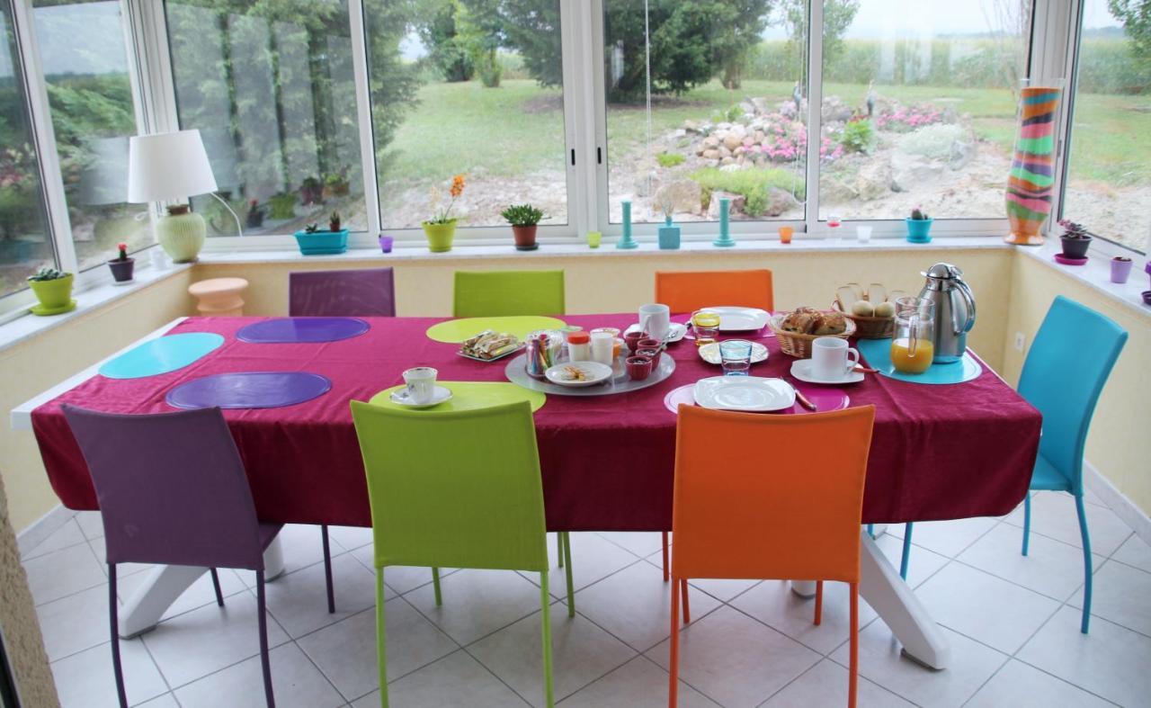 Domaine De La Pendule Bed & Breakfast Issel Dış mekan fotoğraf