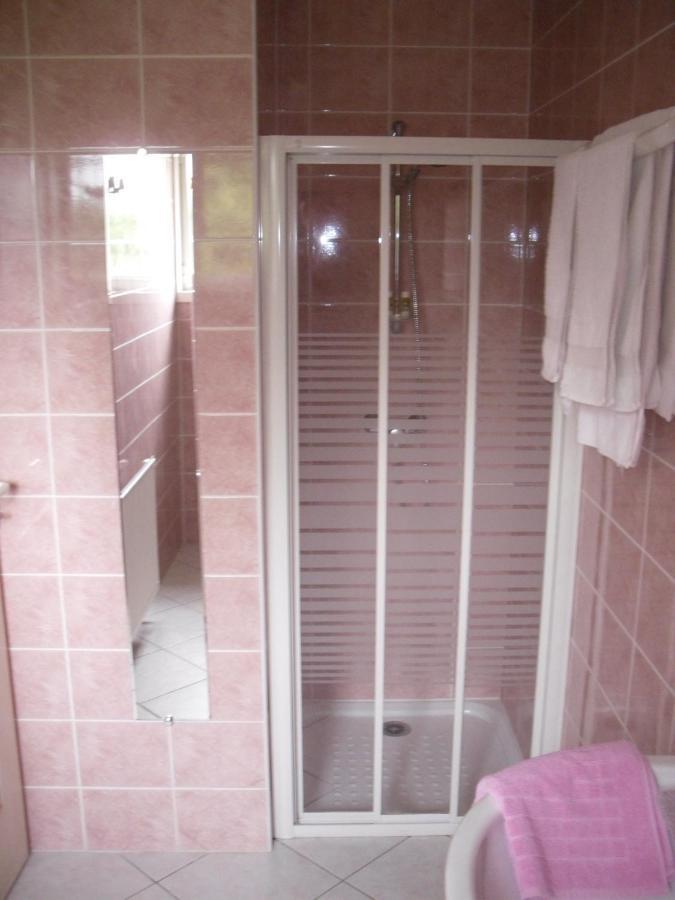 Domaine De La Pendule Bed & Breakfast Issel Dış mekan fotoğraf